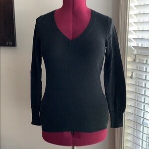 Thin Basic Black V Neck Gap Sweater